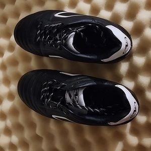 Triple Trak Athletic work cleats youth 3